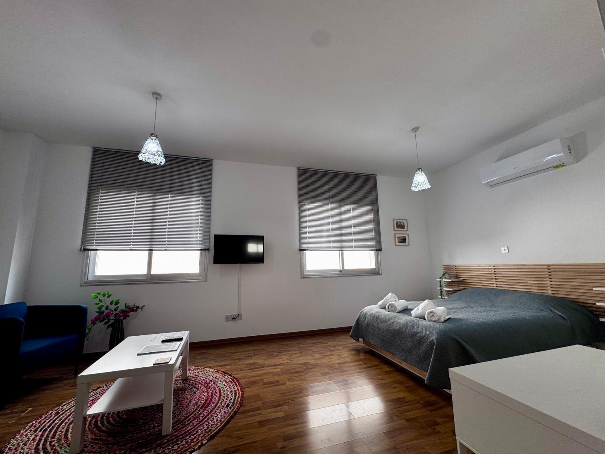 Lovely Studio Apartment In Pafos Exterior photo